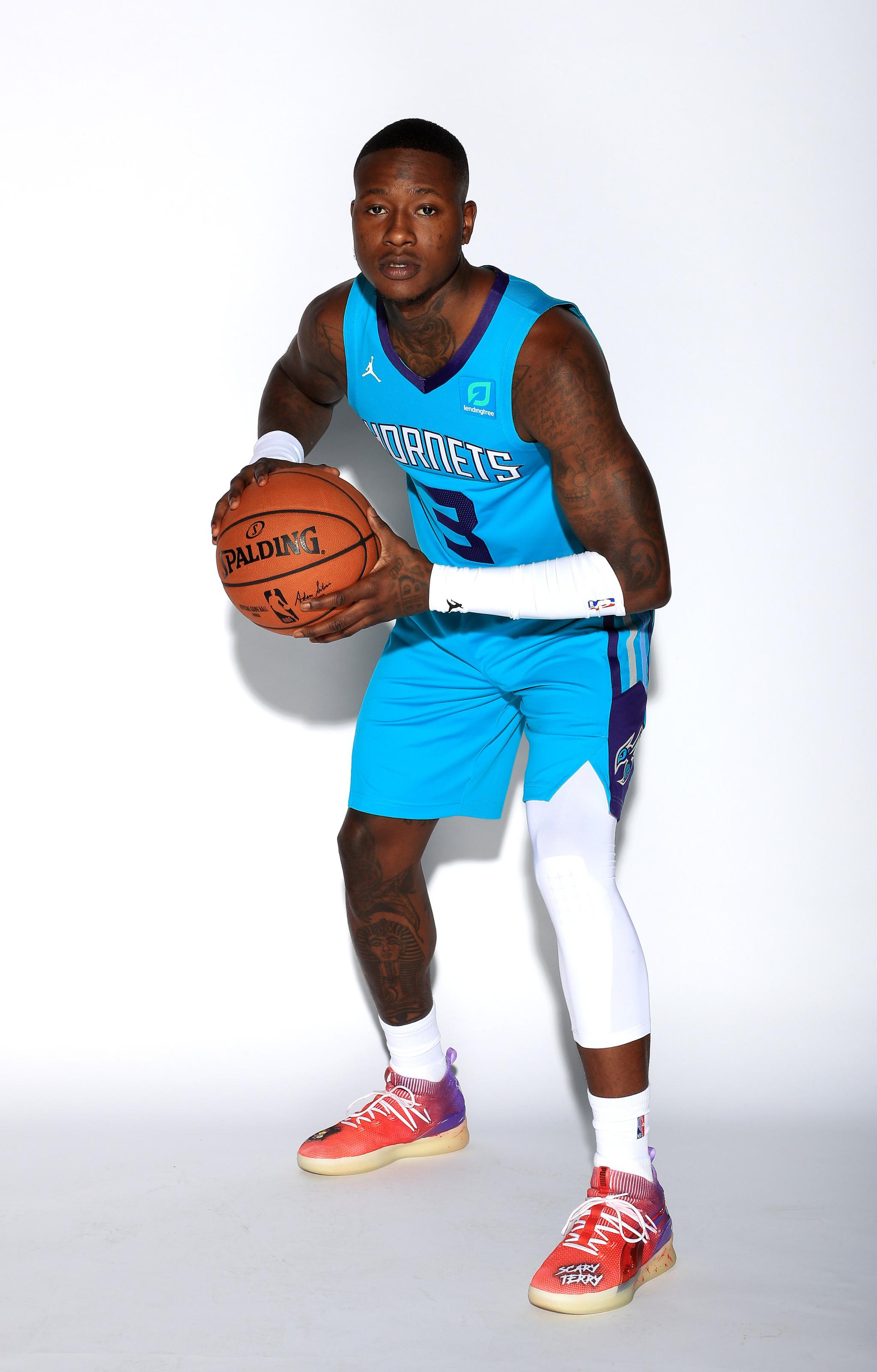 包含夏洛特黄蜂发布备战花絮，转会期绝杀压哨，英超任务艰巨，身体对抗强度拉满的词条-欧博娱乐